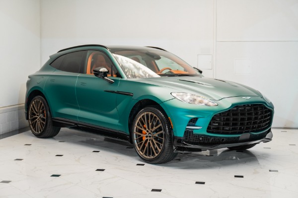 2025 Aston Martin DBX